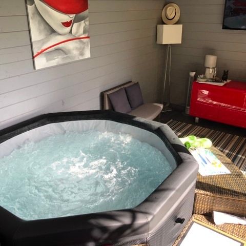 Espace détente Jacuzzi
